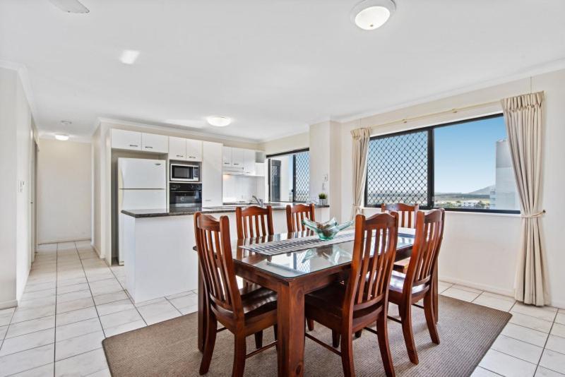 San Marino By The Sea Apartments Marcoola Exterior photo